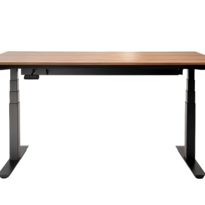 Biurko z drewnianym blatem i regulacją wysokości idealne do pracy stojącej.